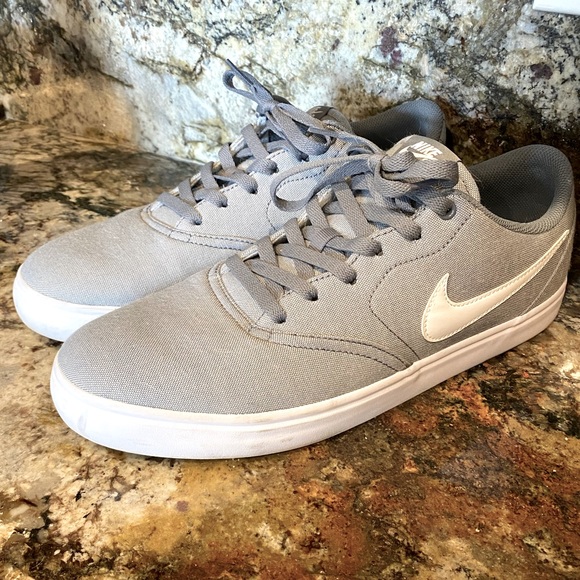 Mens Nike Sb Charge Solarsoft Skate 